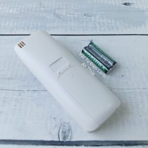 Remote Máy Lạnh LG Thường Nắp Bật - Tặng Kèm Pin Hàng Hãng
