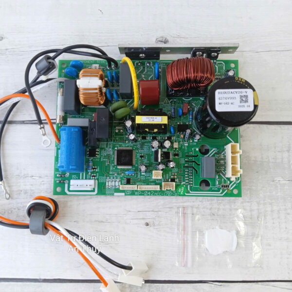 Bo mạch dàn nóng máy lạnh Toshiba chạy quạt AC (mạch nhỏ) Model: RAS-H10DKCVG-V, H10HKCVG-V, RAS-H10U2ACV2G-V…