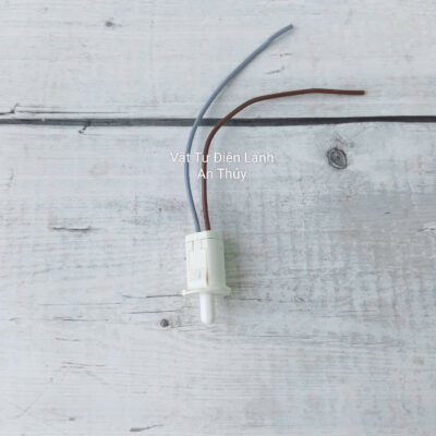 Công tắc cửa tủ lạnh 220V loại có dây