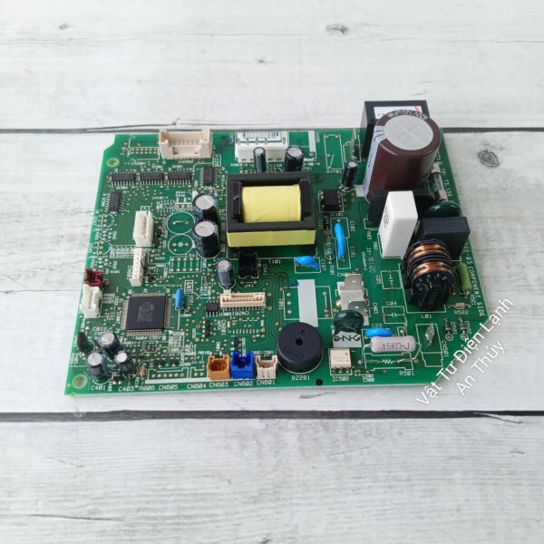 Bo mạch dàn lạnh máy lạnh Toshiba mã H13N4KCVPG-V