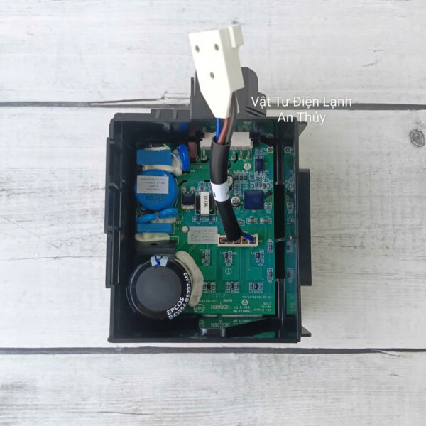 Bo mạch công suất tủ lanh Aqua VTH1113Y