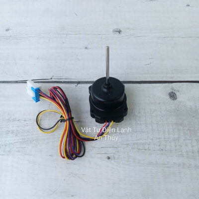 Quạt tủ lạnh LG 12V 4 dây 1A trục dài 4.5cm màu đen rắc cắm dẹp