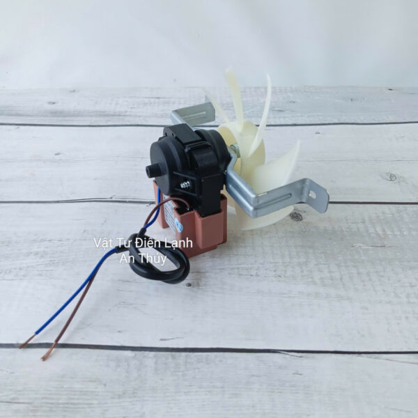 Quạt tủ mát Sanaky 7 cánh 220V - 10W - 0.1A
