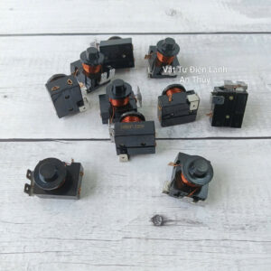 Rơ le cơ khởi động block tủ lạnh 3 chân 1/8hp