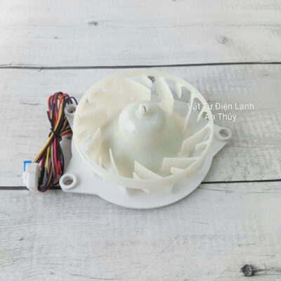 Quạt tủ lạnh LG 12V 4 dây 1A trắng tròn rắc cắm dẹp