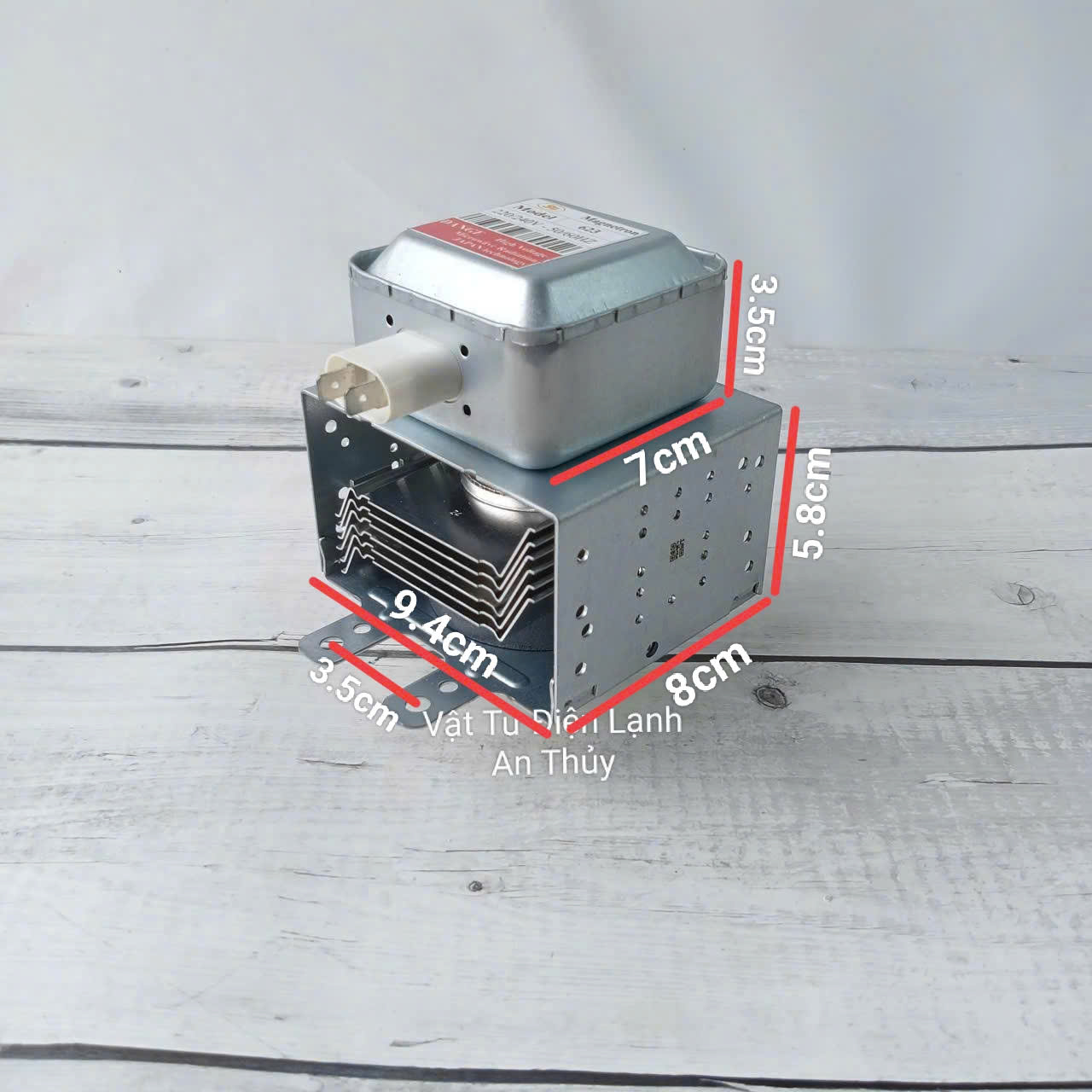 Đèn lò vi sóng chân rời - cùng hướng rắc cắm và hướng sóng ( 6 sóng ) 220V ( 623 ) Đèn lò vi sóng chân rời - cùng hướng rắc cắm và hướng sóng ( 6 sóng ) 220V ( 623 )