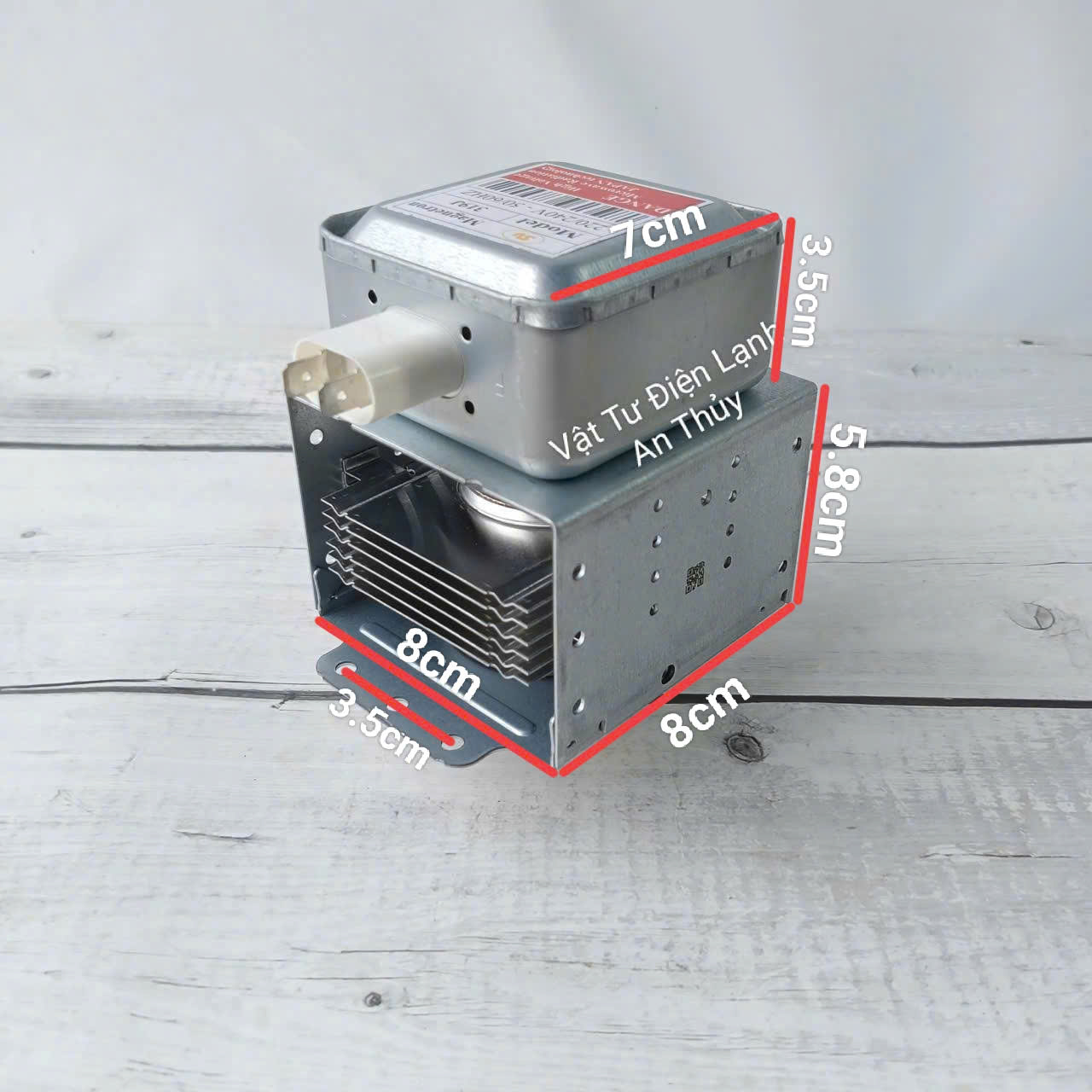 Đèn lò vi sóng nhỏ chân liền - cùng hướng rắc cắm - và hướng sóng ( 6 sóng ) 220V ( 319J ) Đèn lò vi sóng nhỏ chân liền - cùng hướng rắc cắm - và hướng sóng ( 6 sóng ) 220V ( 319J )