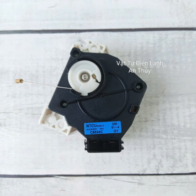 Xả máy giặt Toshiba 2 chân 220V kéo cáp đen trắng hàng tốt V0203D GY