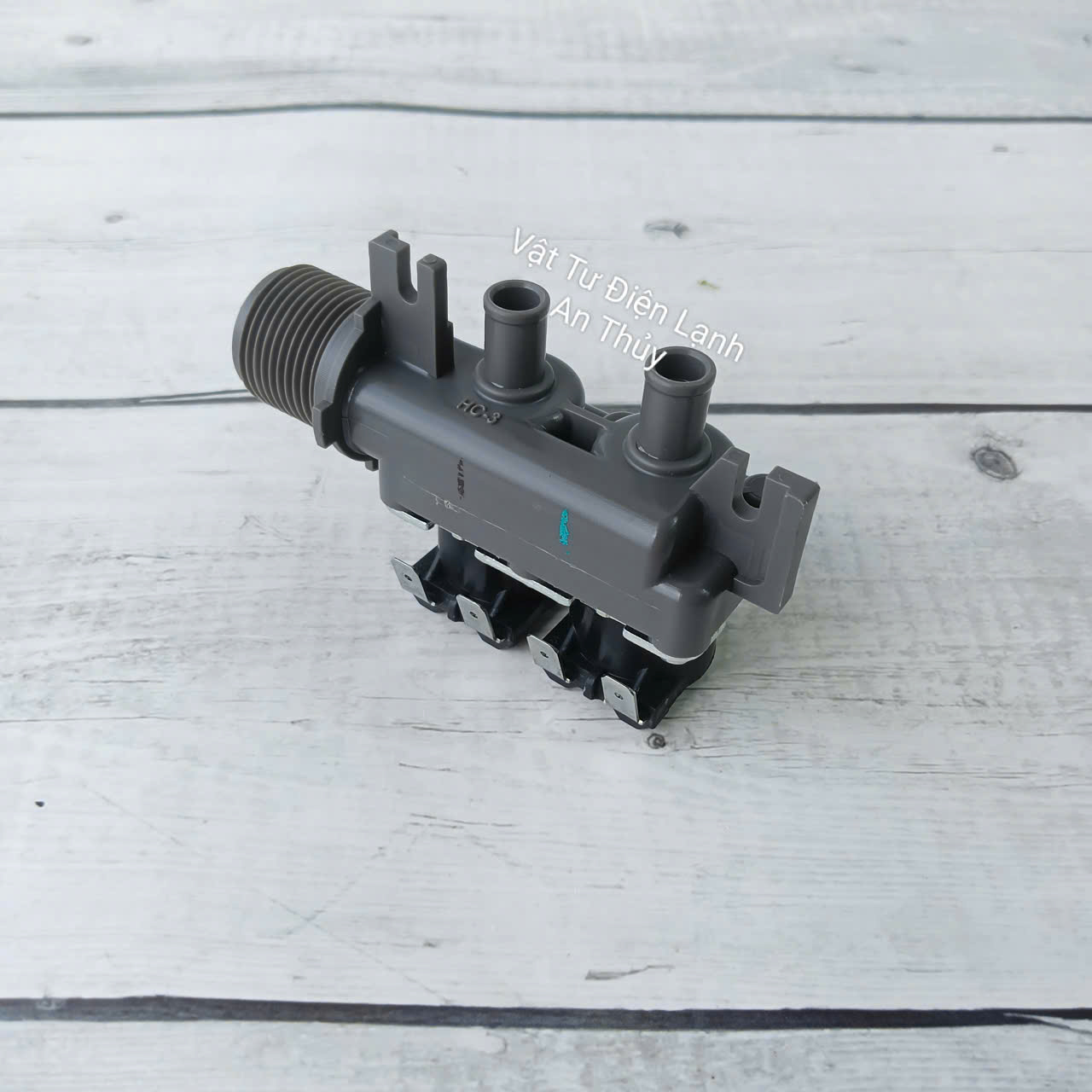 Van cấp nước máy giặt Sanyo 2 cổng 220V thẳng Van cấp nước máy giặt Sanyo 2 cổng 220V thẳng