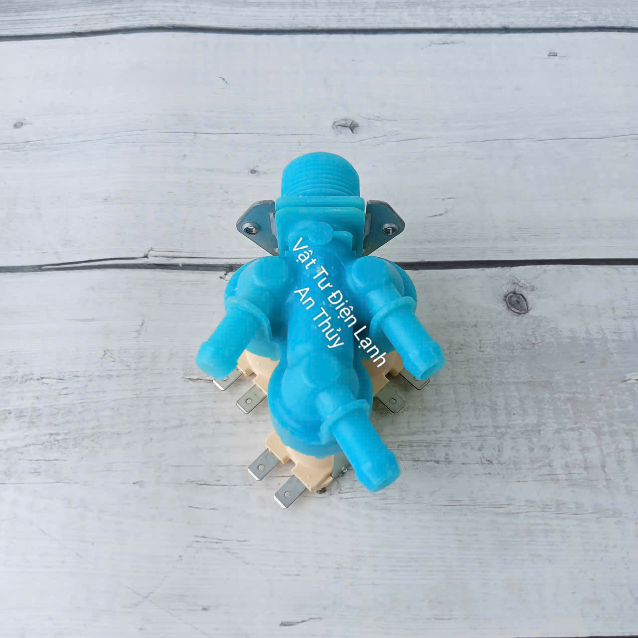 Van cấp nước máy giặt Lg, Samsung, Electrolux 3 cổng 220V màu xanh hàng tốt Van cấp nước máy giặt Lg, Samsung, Electrolux 3 cổng 220V màu xanh hàng tốt