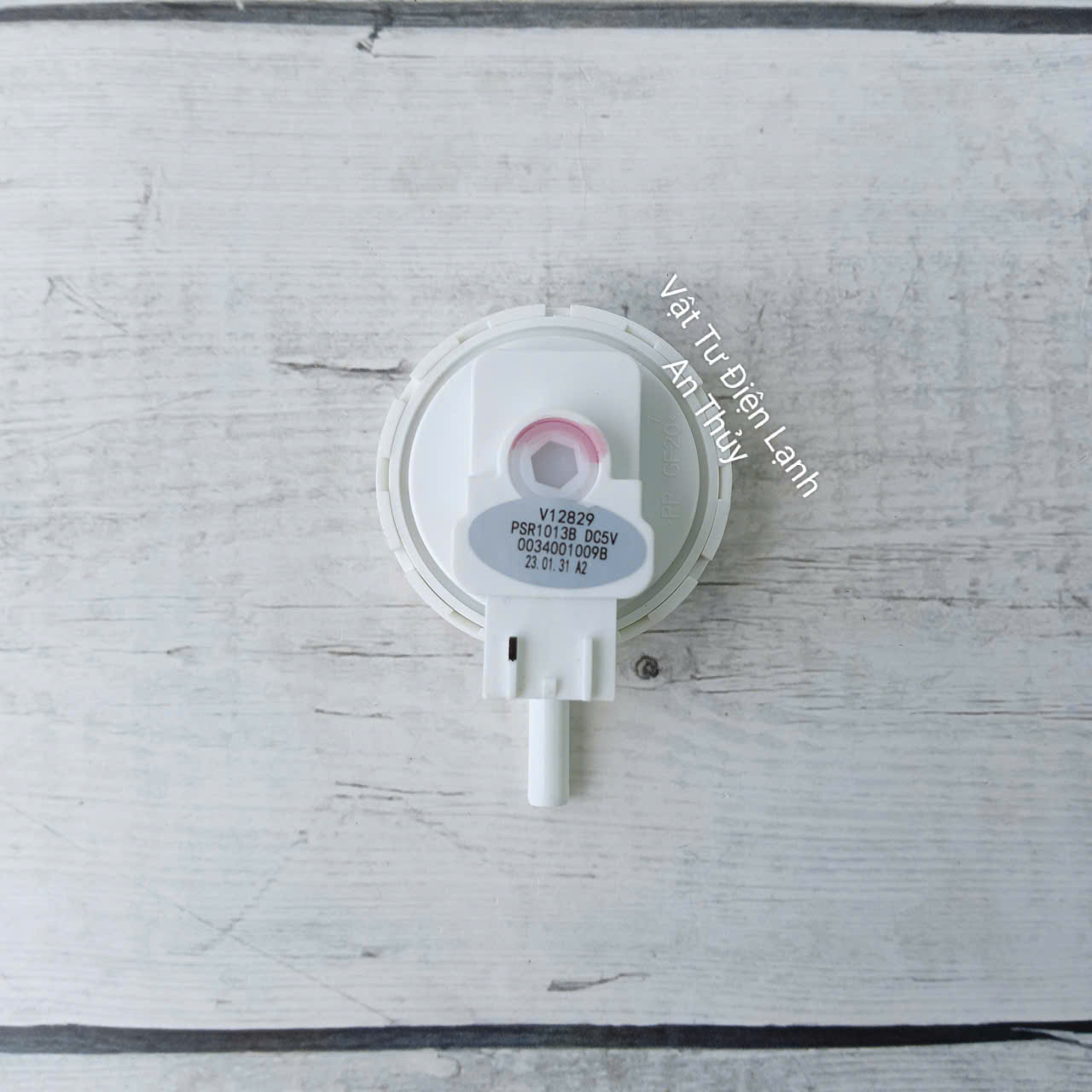 Phao máy giặt Aqua 2 chân đường kích 4.4cm Phao máy giặt Aqua 2 chân đường kích 4.4cm