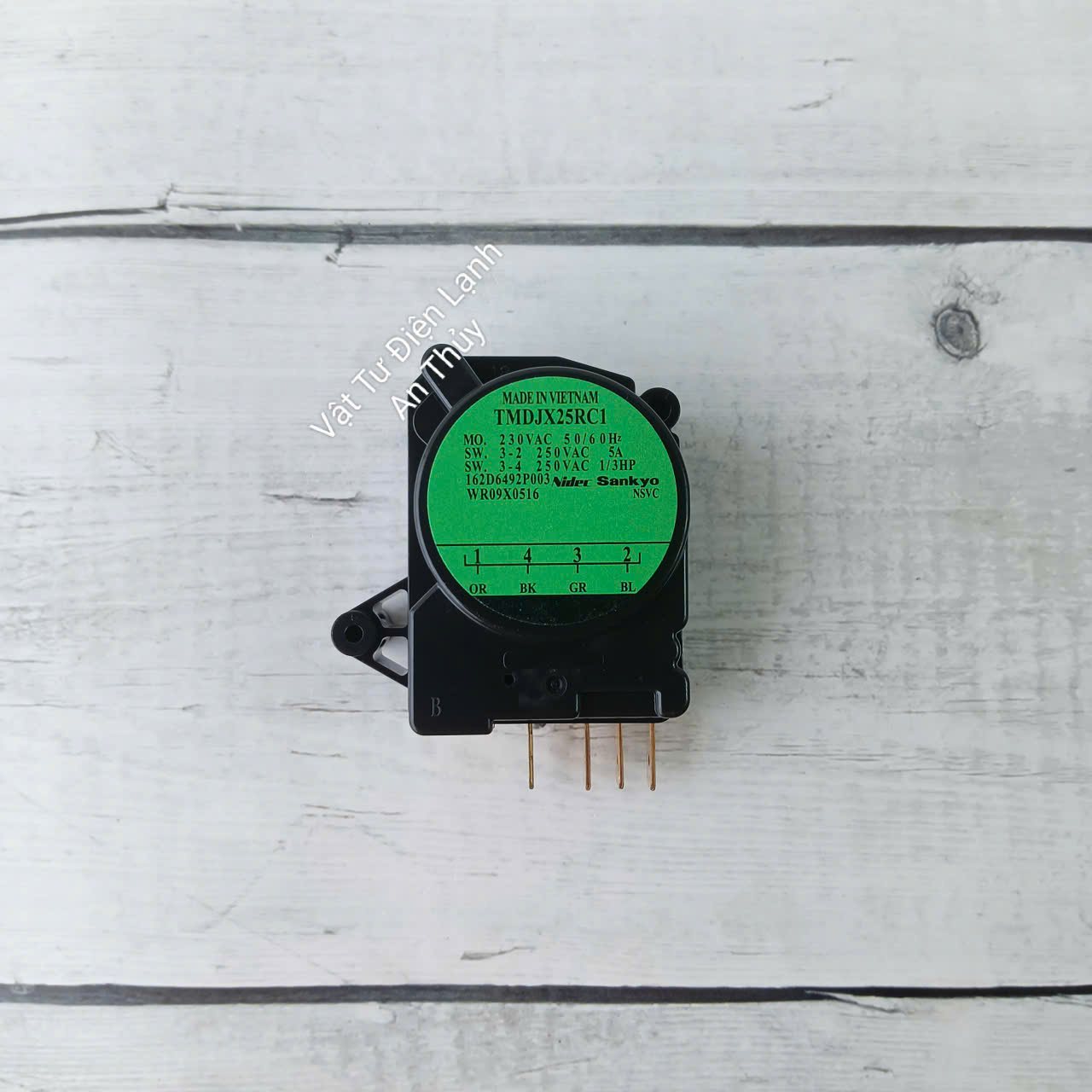 Đồng hồ Time tủ lạnh Toshiba màu đen Đồng hồ Time tủ lạnh Toshiba màu đen