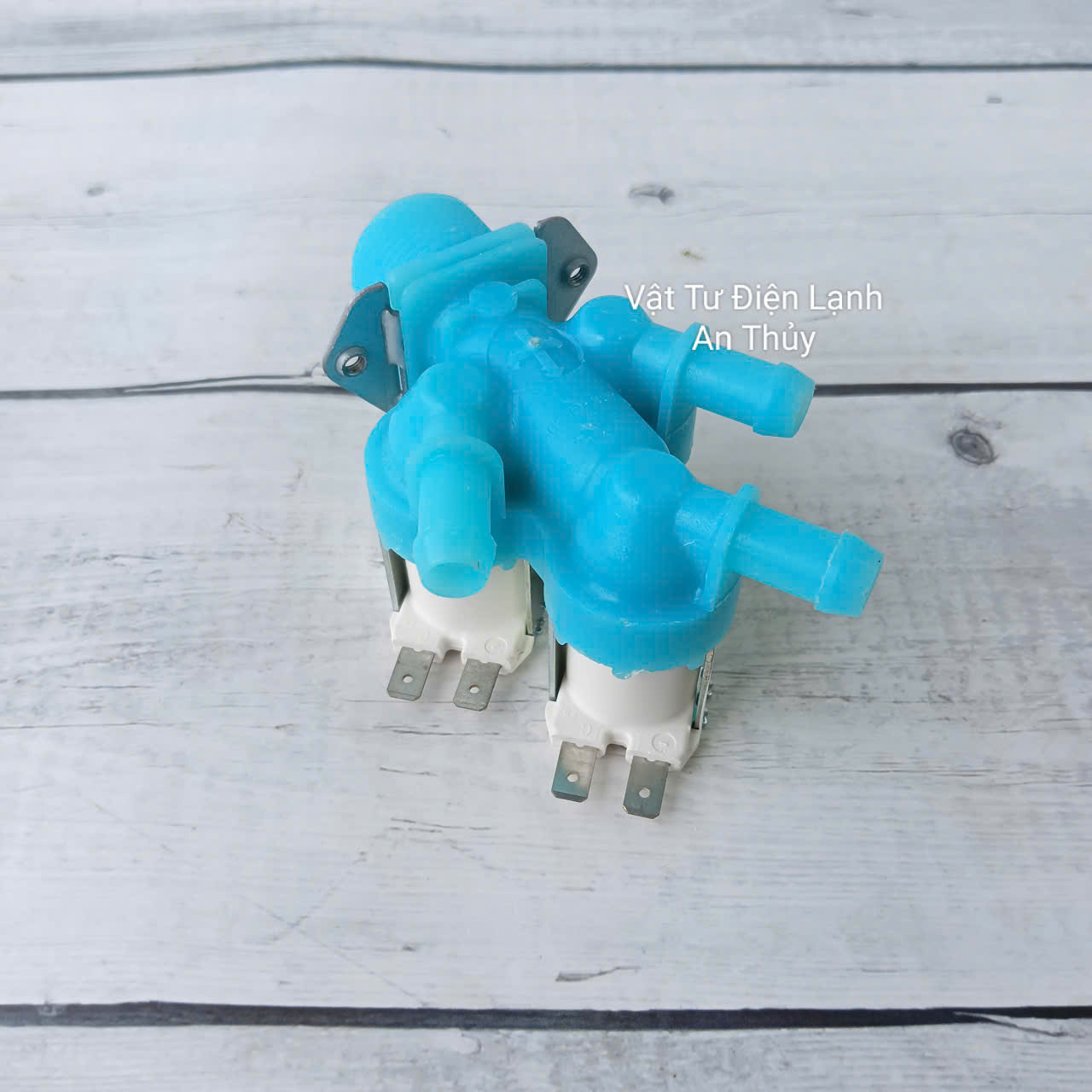 Van cấp nước máy giặt Lg, Samsung, Electrolux 3 cổng 12V màu xanh hàng tốt Van cấp nước máy giặt Lg, Samsung, Electrolux 3 cổng 12V màu xanh hàng tốt