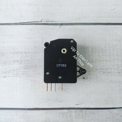 Đồng hồ Time tủ lạnh Toshiba màu đen