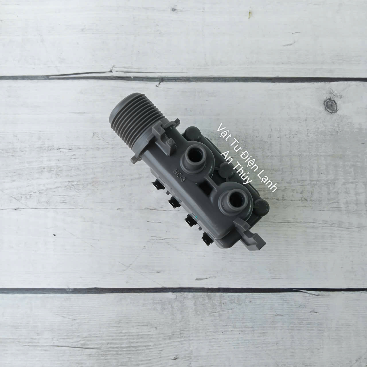 Van cấp nước máy giặt Sanyo 2 cổng 220V thẳng Van cấp nước máy giặt Sanyo 2 cổng 220V thẳng