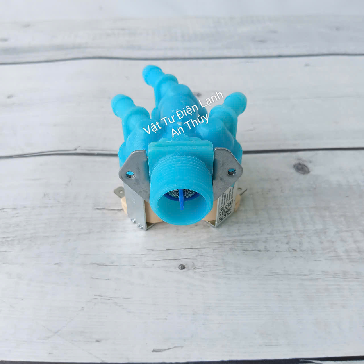 Van cấp nước máy giặt Lg, Samsung, Electrolux 3 cổng 220V màu xanh hàng tốt Van cấp nước máy giặt Lg, Samsung, Electrolux 3 cổng 220V màu xanh hàng tốt