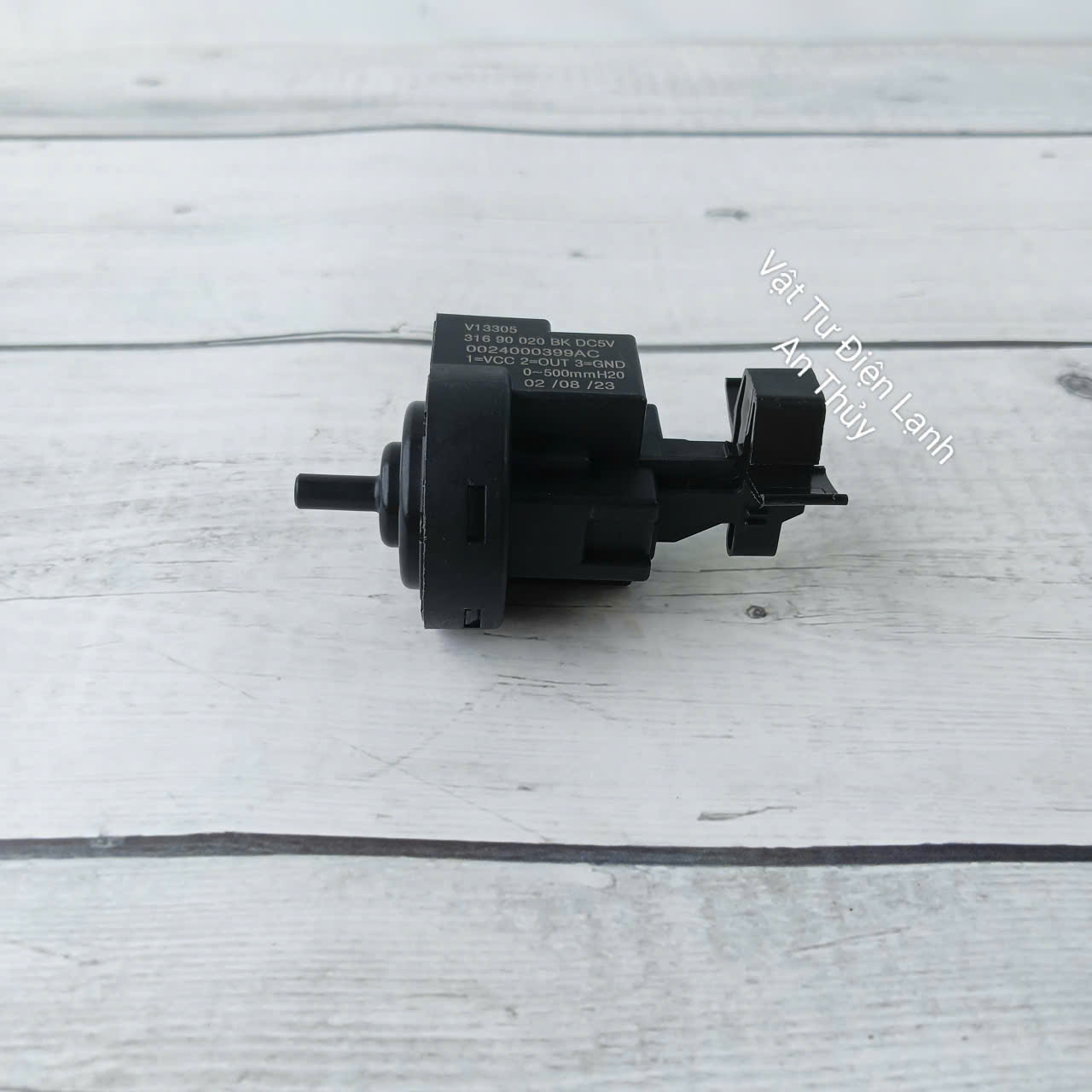 Phao máy giặt Aqua cửa ngang màu đen (V13305) Phao máy giặt Aqua cửa ngang màu đen (V13305)