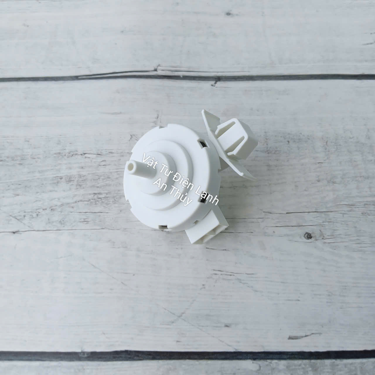 Phao máy giặt Aqua, Samsung 2 chân cửa ngang màu trắng Phao máy giặt Aqua, Samsung 2 chân cửa ngang màu trắng