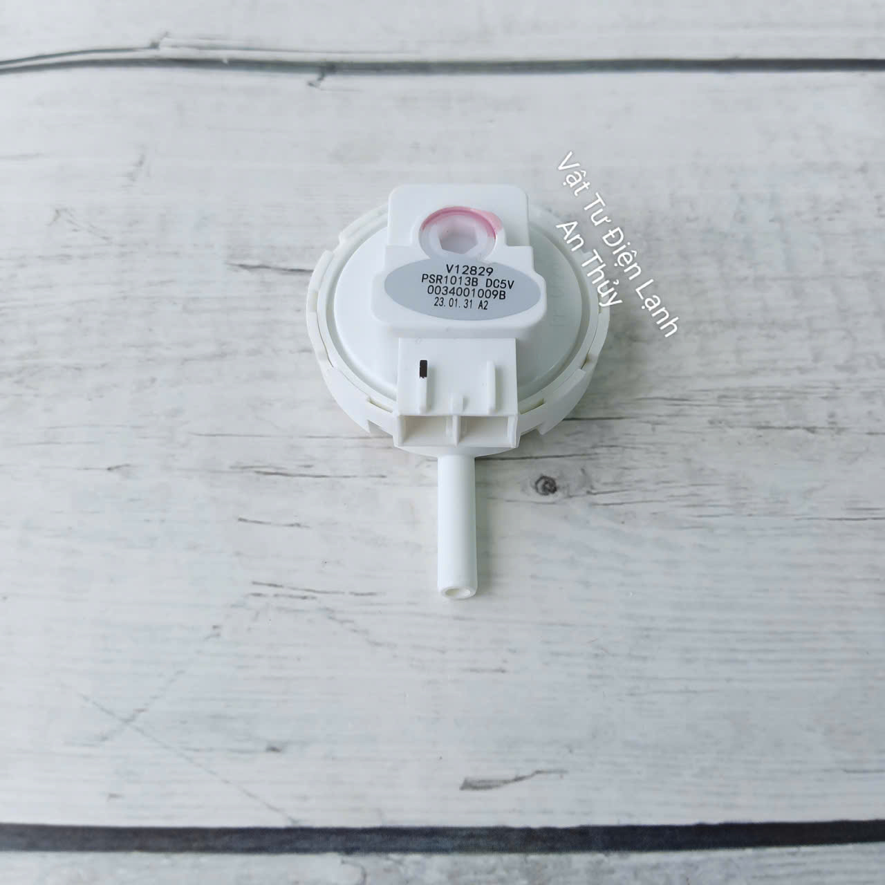 Phao máy giặt Aqua 2 chân đường kích 4.4cm Phao máy giặt Aqua 2 chân đường kích 4.4cm