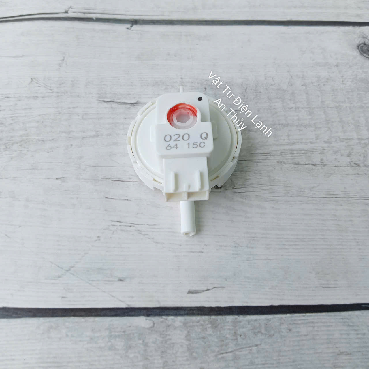 Phao máy giặt Sharp 2 chân đường kích 4.4cm Phao máy giặt Sharp 2 chân đường kích 4.4cm