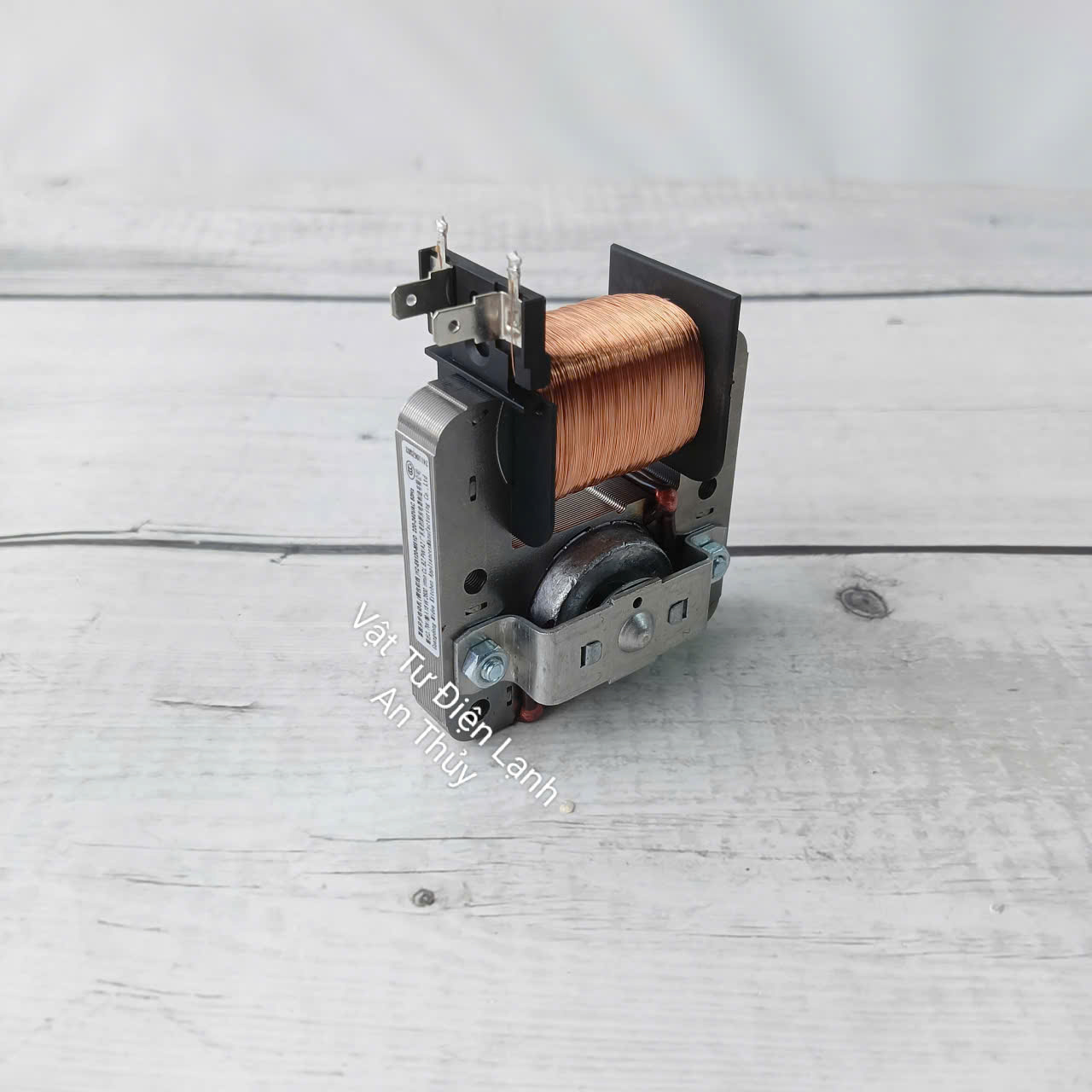 Quạt lò vi sóng loại 2 chân Quạt lò vi sóng loại 2 chân