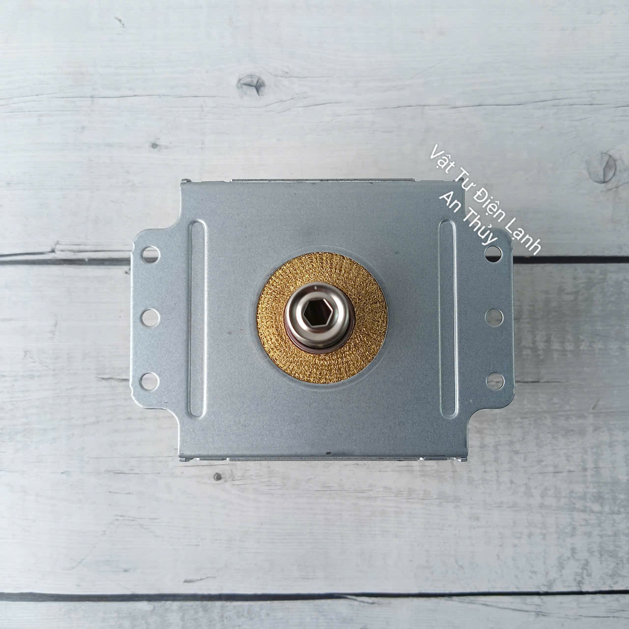 Đèn lò vi sóng nhỏ chân liền - cùng hướng rắc cắm - và hướng sóng ( 6 sóng ) 220V ( 319J ) Đèn lò vi sóng nhỏ chân liền - cùng hướng rắc cắm - và hướng sóng ( 6 sóng ) 220V ( 319J )