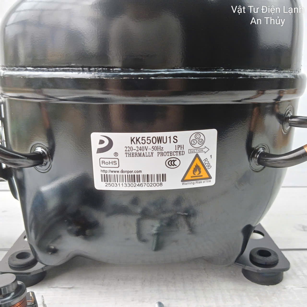 Block tủ lạnh tủ đông KK550WU1S từ 1000L đến 1500L - Gas R290 Block tủ lạnh tủ đông KK550WU1S từ 1000L đến 1500L - Gas R290