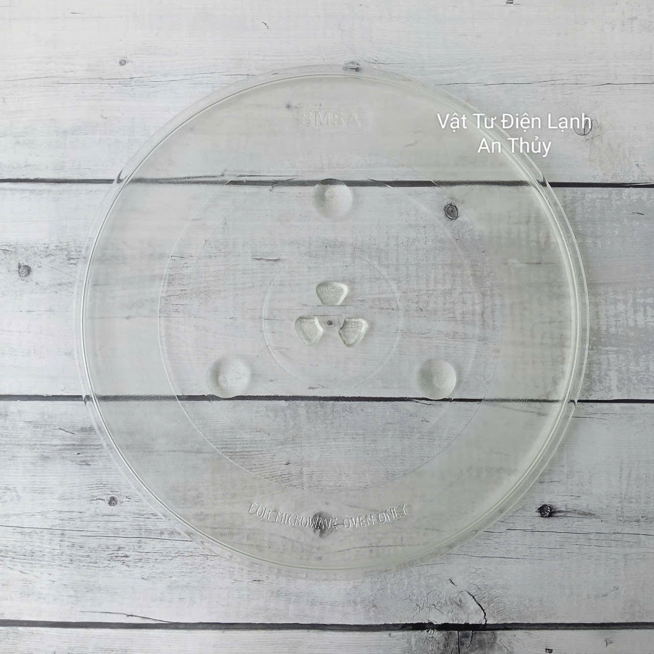 Đĩa thuỷ tinh lò vi sóng đường kính 31.5cm có vấu Đĩa thuỷ tinh lò vi sóng đường kính 31.5cm có vấu