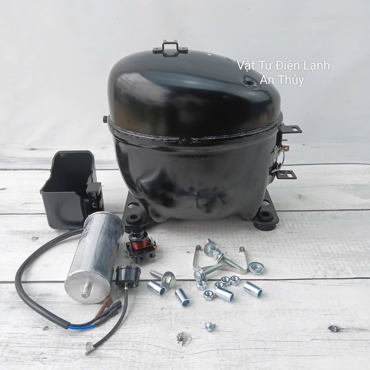 Block tủ lạnh tủ đông KK550WU1S từ 1000L đến 1500L - Gas R290 Block tủ lạnh tủ đông KK550WU1S từ 1000L đến 1500L - Gas R290