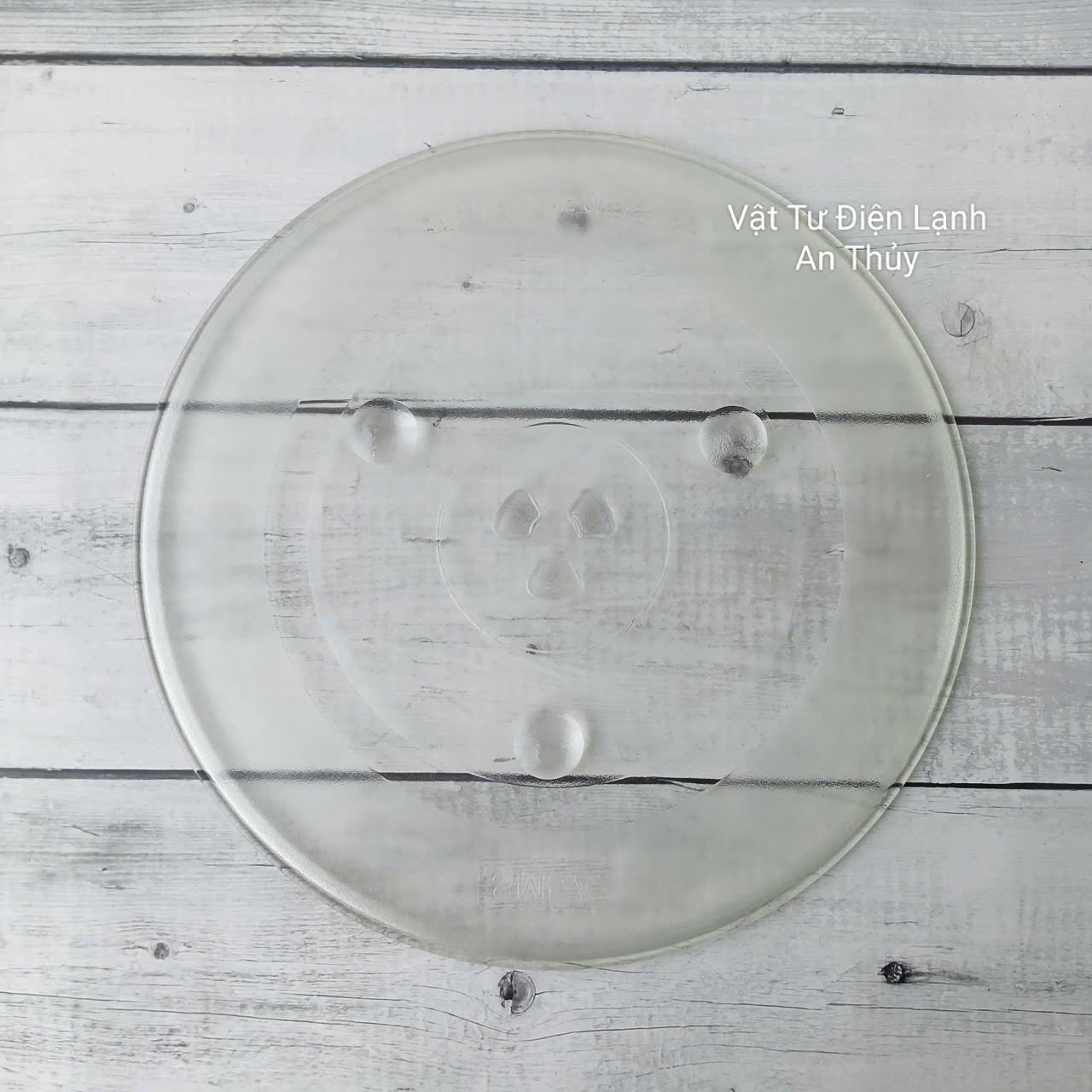 Đĩa thuỷ tinh lò vi sóng đường kính 31.5cm có vấu Đĩa thuỷ tinh lò vi sóng đường kính 31.5cm có vấu